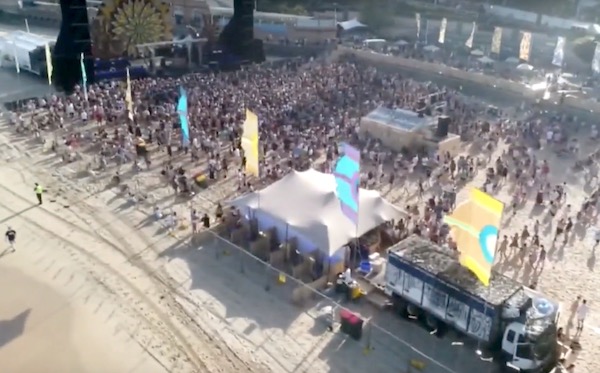 Corona SunSets Festival - stretch tent installation on sand