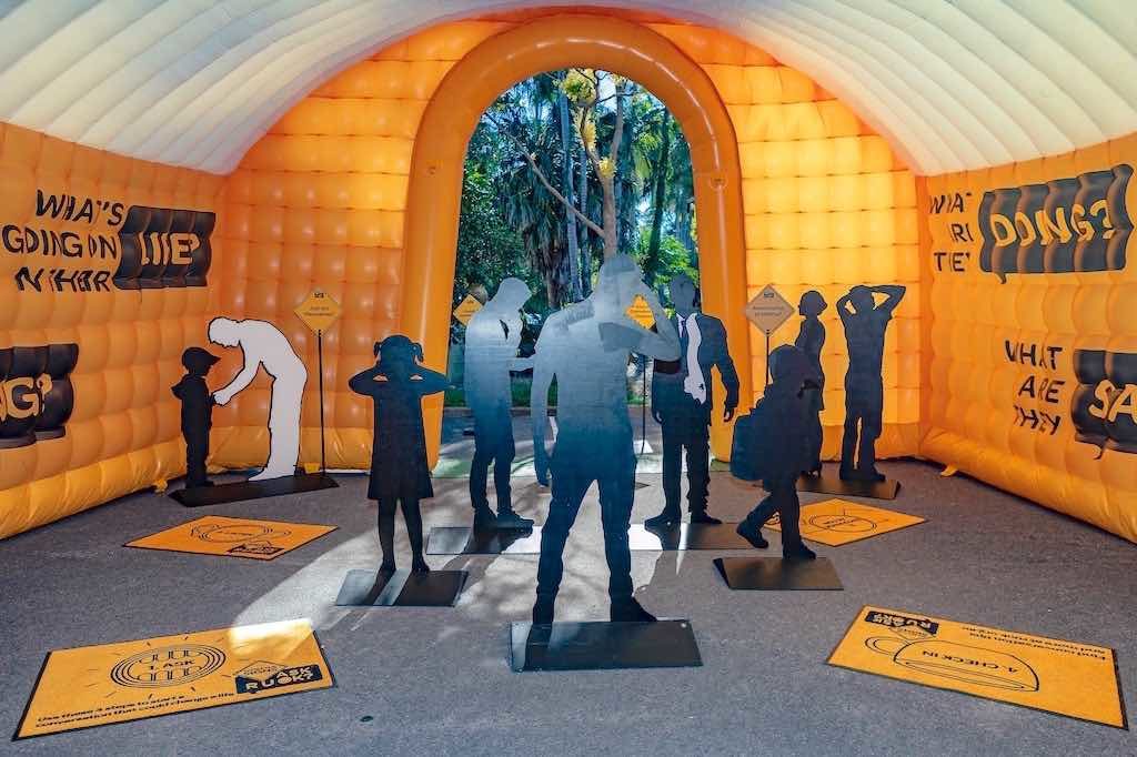 RUOK inflatable house - Know the Signs
