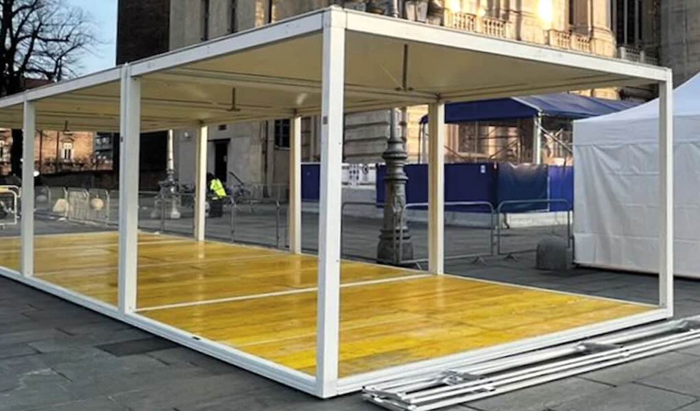 Horizon adjustable wooden marquee flooring with QZEBO